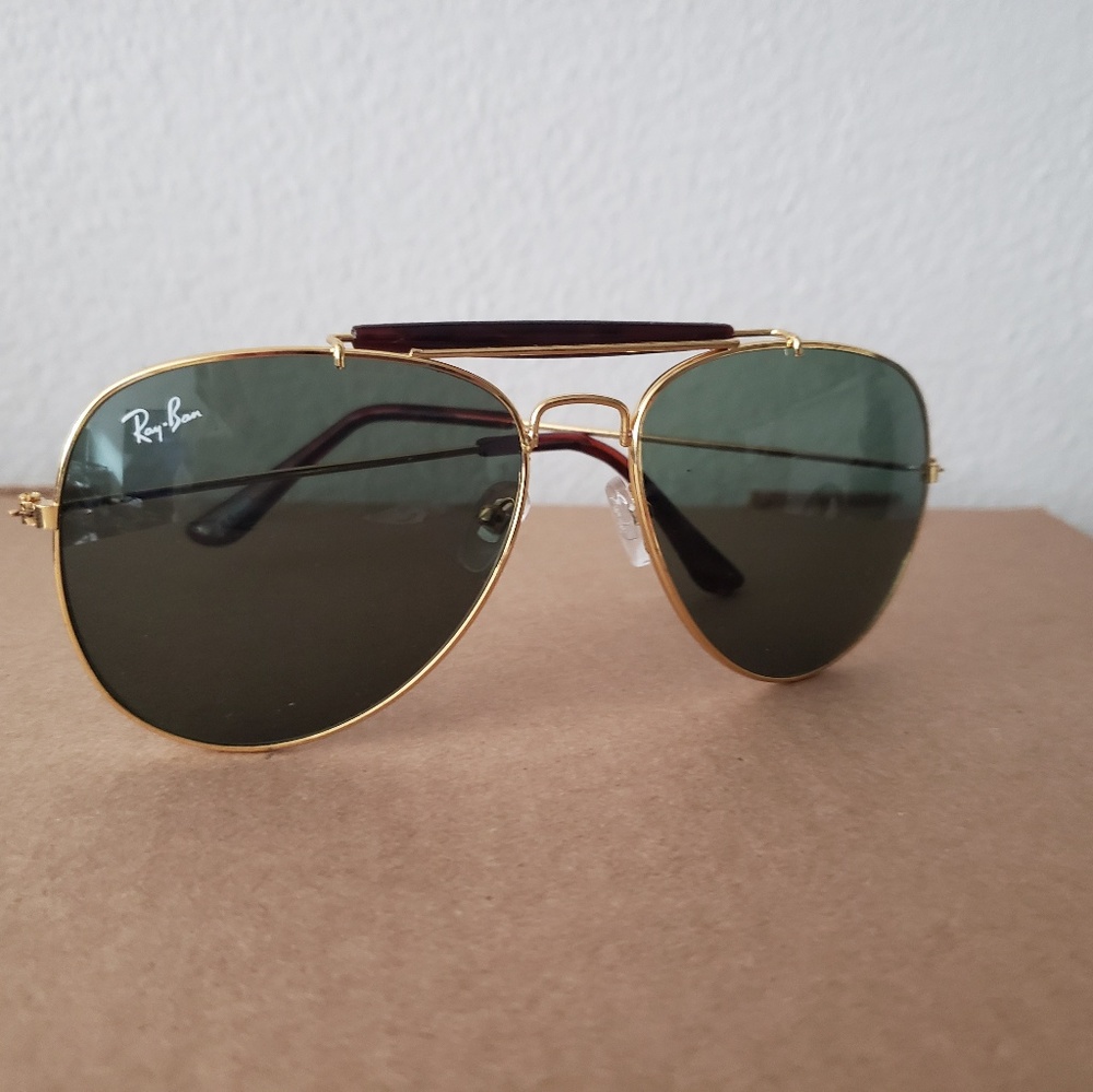 Ray Ban Aviator Sunglasses Gold